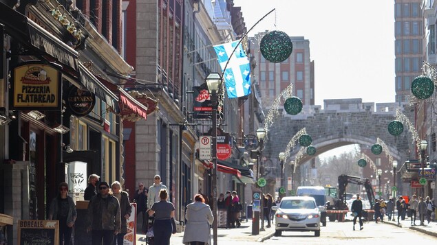 La rue Saint-Jean dans le Vieux-Québec.