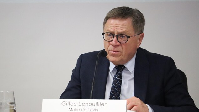 Le maire de Lévis est atteint de la COVID-19