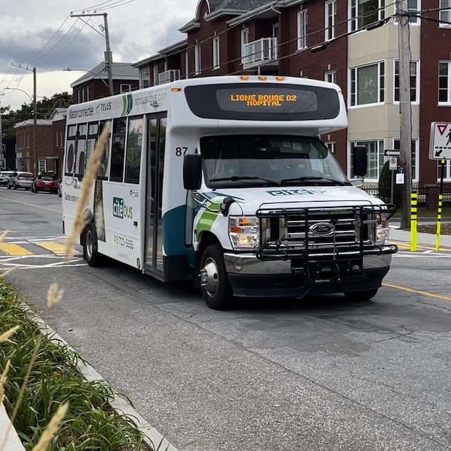 Un autobus de la Société des transports de Rimouski.