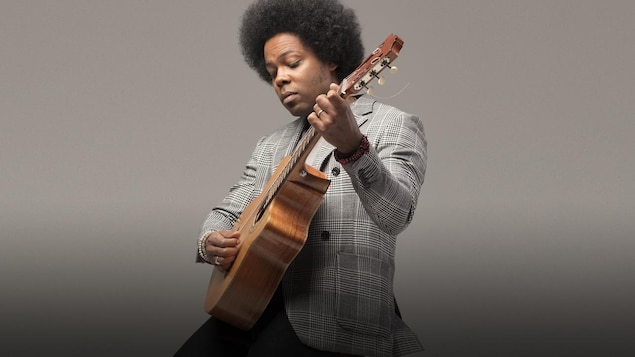 Le musicien canado-cubain Alex Cuba