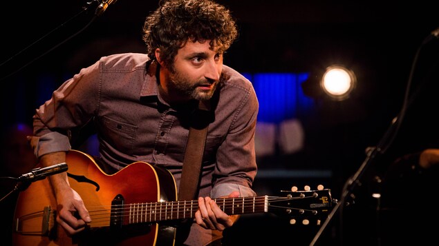 Louis-Jean Cormier au studio 12 lors de l'enregistrement de son concert intime. Louis-Jean Cormier au studio 12 lors de l'enregistrement de son concert intime.