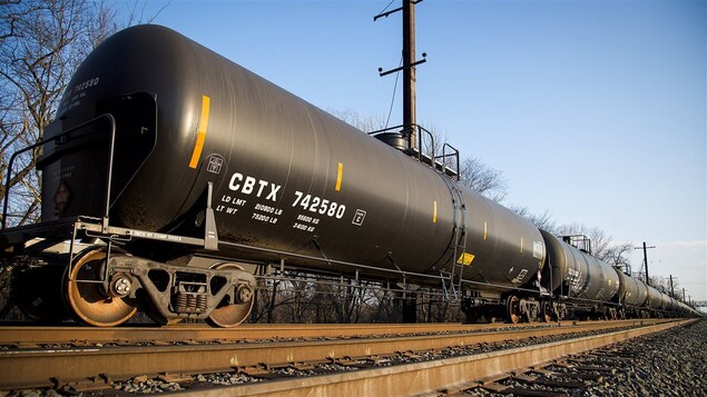 Transport de pétrole par train.