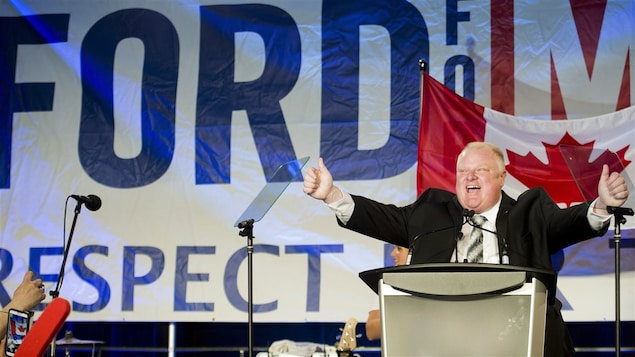 Rob Ford se lance officiellement dans la course à la mairie. Rob Ford se lance officiellement dans la course à la mairie.