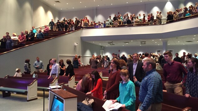 Rassemblement dans une église chrétienne en Alabama