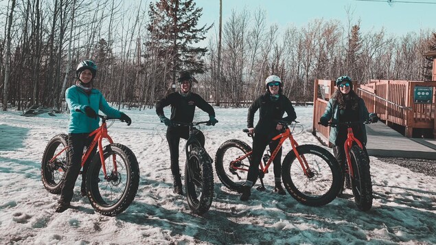 Quatre femmes en fatbike.