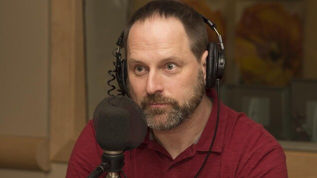 Jean-François Nadeau lors d'un passage à l'émission Plus on est de fous, plus on lit! , en 2016 Jean-François Nadeau lors d'un passage à l'émission Plus on est de fous, plus on lit! , en 2016