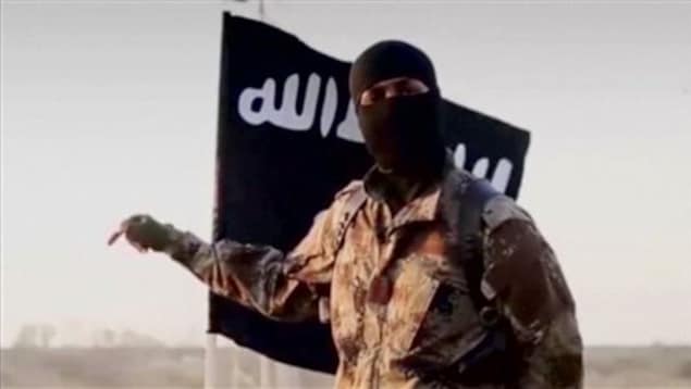 Un combattant djihadiste dans un extrait d'une vidéo datant de 2014. Un combattant djihadiste dans un extrait d'une vidéo datant de 2014.