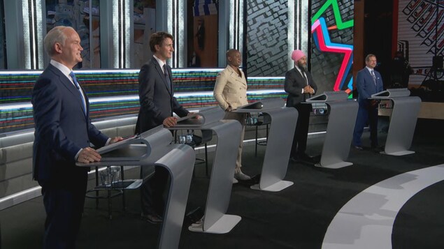Cinco políticos canadienses en campaña.
