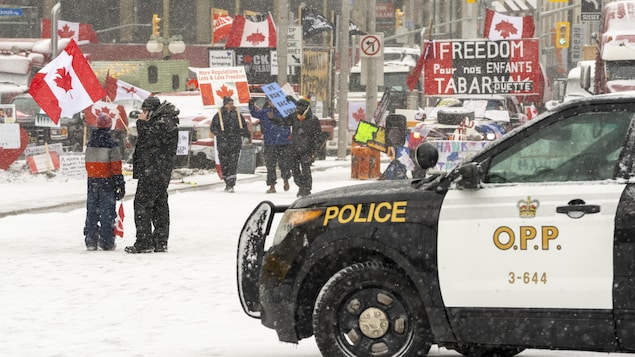 You Must Leave The Area Now Ottawa Police Warn Remaining Protesters Radio Canadaca 7115