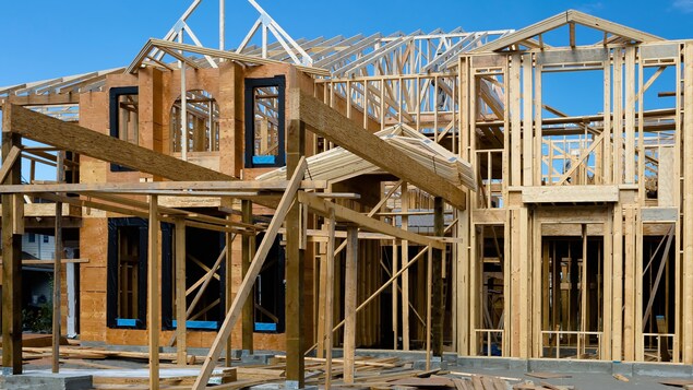 Une maison en construction.
