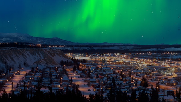 Le Yukon et sa capitale, Whitehorse, offrent notamment de spectaculaires aurores boréales.