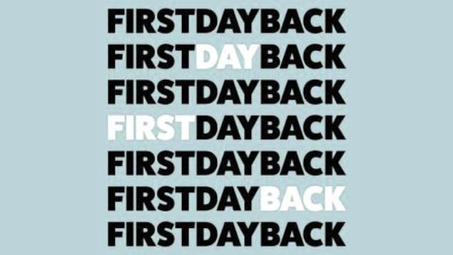 Le balado «First Day Back» est animé et réalisé par la documentariste Tally Abecassis. 