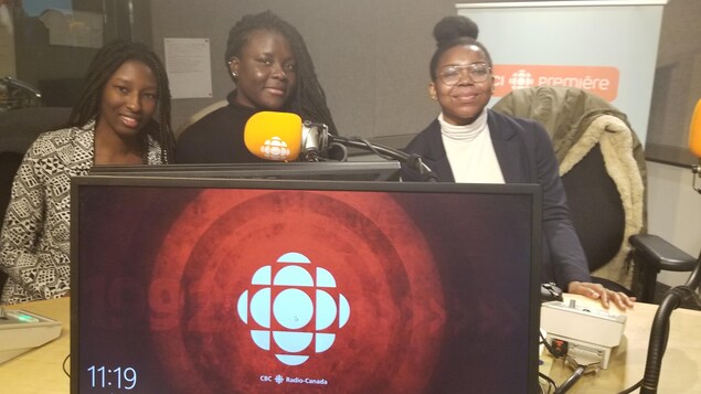 Béatrice Bouare, Marie Kouakou et Darlene Nouemsi, étudiantes à Glendon et membres du Glendon African Network, dans nos studios.