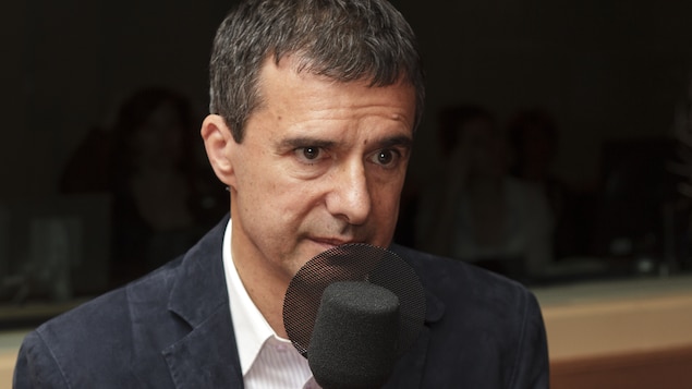 Le psychanalyste Guy Corneau, en mai 2011. Le psychanalyste Guy Corneau, en mai 2011.