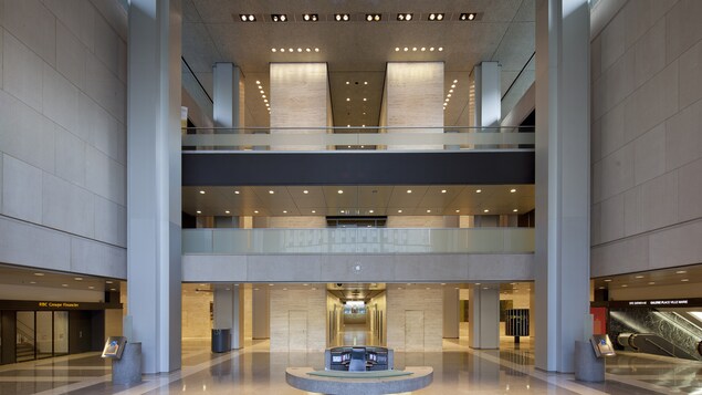 Hall d'entrée de la Place Ville-Marie Hall d'entrée de la Place Ville-Marie