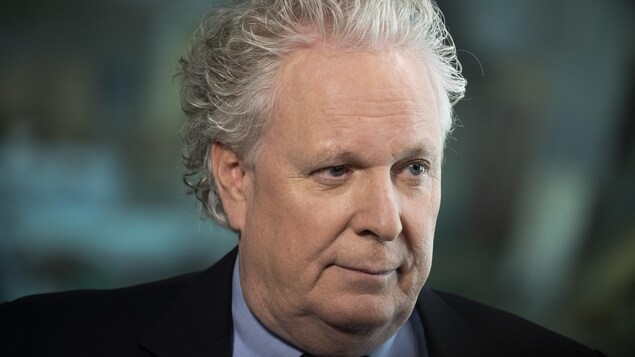 Jean Charest discutera avec des députés de la course à la direction du PCC