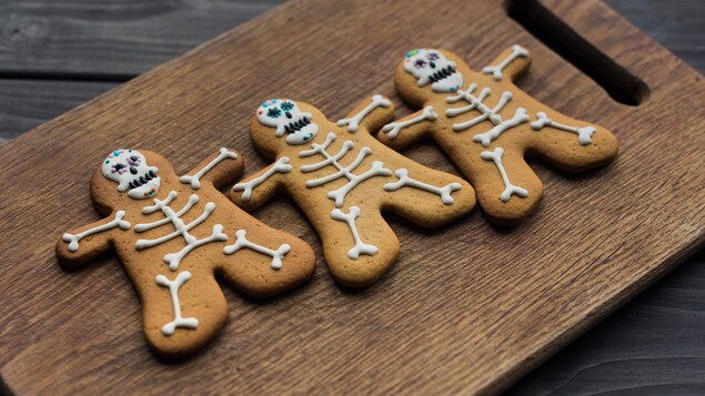 Biscuits en forme de squelettes