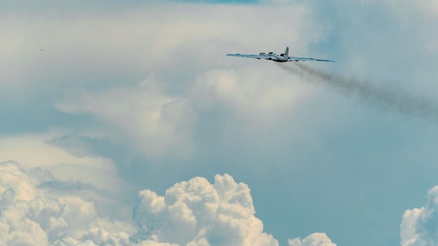 L'avion WB57 de la Nasa prend des mesures sur les particules et gaz présents dans la stratosphère.