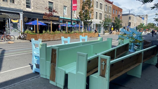 Des installations sur l'avenue Mont-Royal.