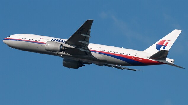 Le Boeing 777 de Malaysia Airlines est disparu depuis plus d’une semaine et reste introuvable. La piste du détournement est de plus en plus évoquée.
Claude en parle avec Stéphane Berthomet, ex-policier et spécialiste de la lutte
antiterroriste.