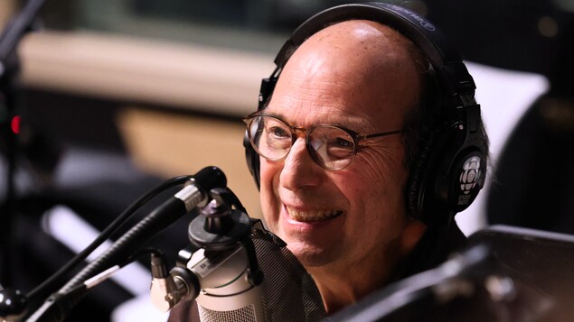 Michel Rivard dans le studio 41 de Radio-Canada.