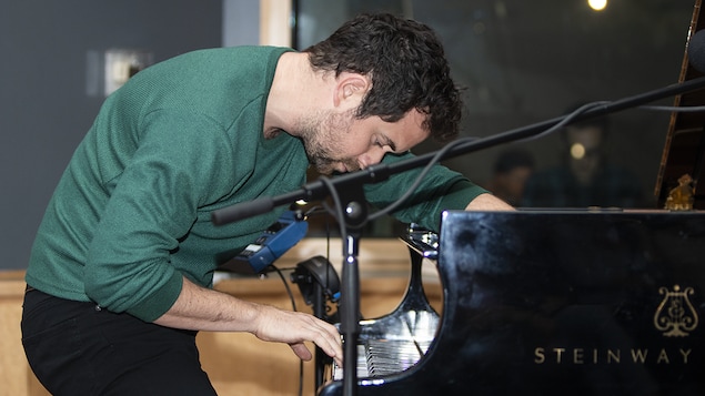 Jean-Michel Blais en prestation au studio 12.
