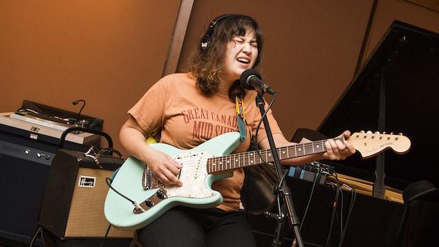 La musicienne Vivianne Roy invite les artistes acadiens à quitter Spotify