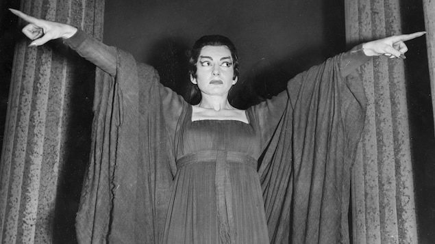 La soprano Maria Callas sur scène.