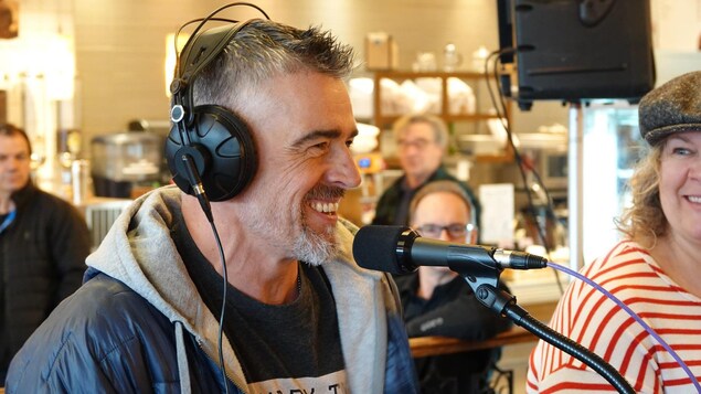 Patrice Godin, auteur, en entrevue lors d'une émission spéciale de Bonjour la Côte, pour le Salon du livre de la Côte-Nord