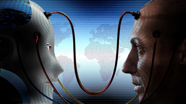 De nombreux militants transhumanistes pensent que l’intelligence artificielle et les nouvelles technologies permettront un jour aux hommes de vivre de façon immortelle.