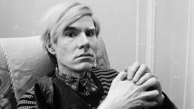 L'artiste Andy Warhol à Londres, en 1971 L'artiste Andy Warhol à Londres, en 1971