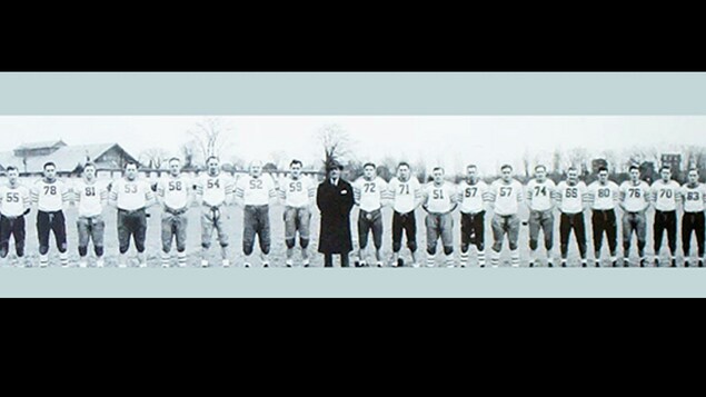 Une photo officielle d'une équipe de football Une photo officielle d'une équipe de football