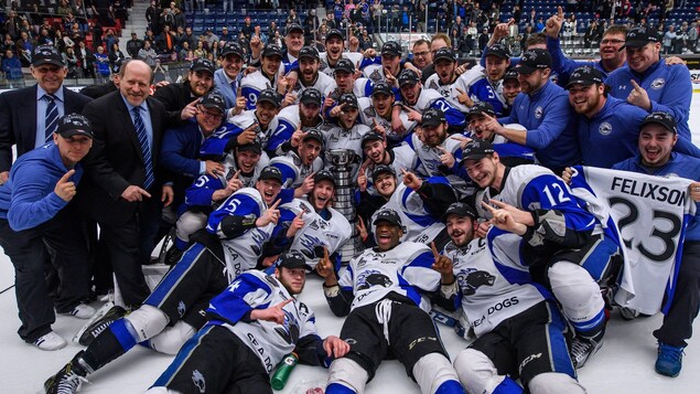 Les Sea Dogs champions de la LHJMQ Les Sea Dogs champions de la LHJMQ
