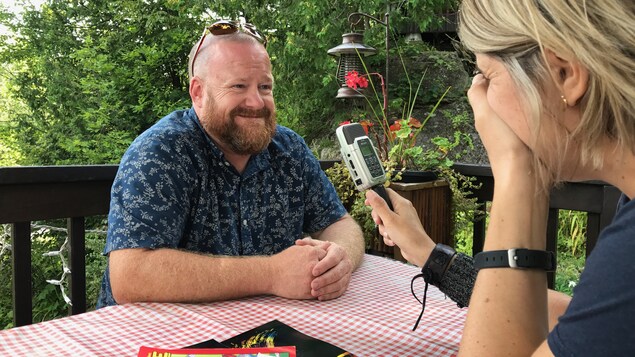 Stéphane Bourassa en entrevue avec Jhade Montpetit Stéphane Bourassa en entrevue avec Jhade Montpetit