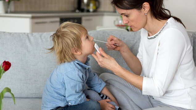 6 % des enfants ressentent des symptômes à long terme de la COVID-19