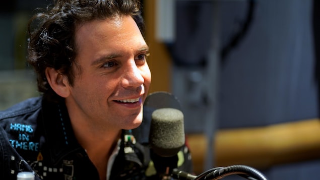 Mika reporte son concert à La Baie