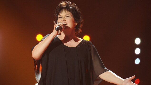 Maurane interprète une chanson aux Victoires de la musique, à Paris, en mars 2010. Maurane interprète une chanson aux Victoires de la musique, à Paris, en mars 2010.