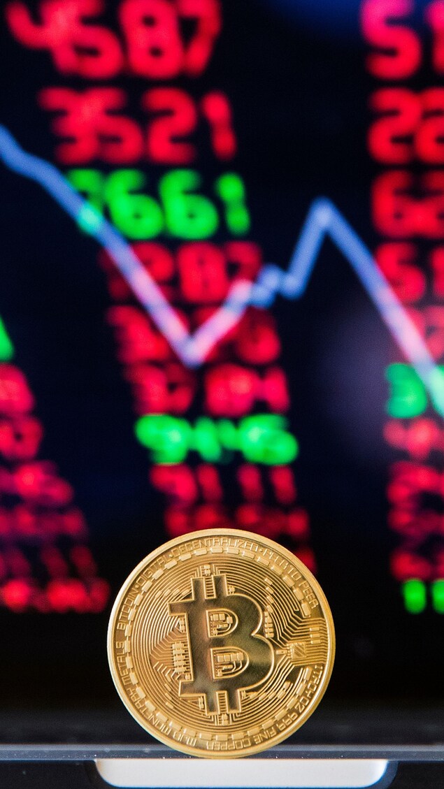 Le Bitcoin Atteint Un Sommet Puis Seffondre