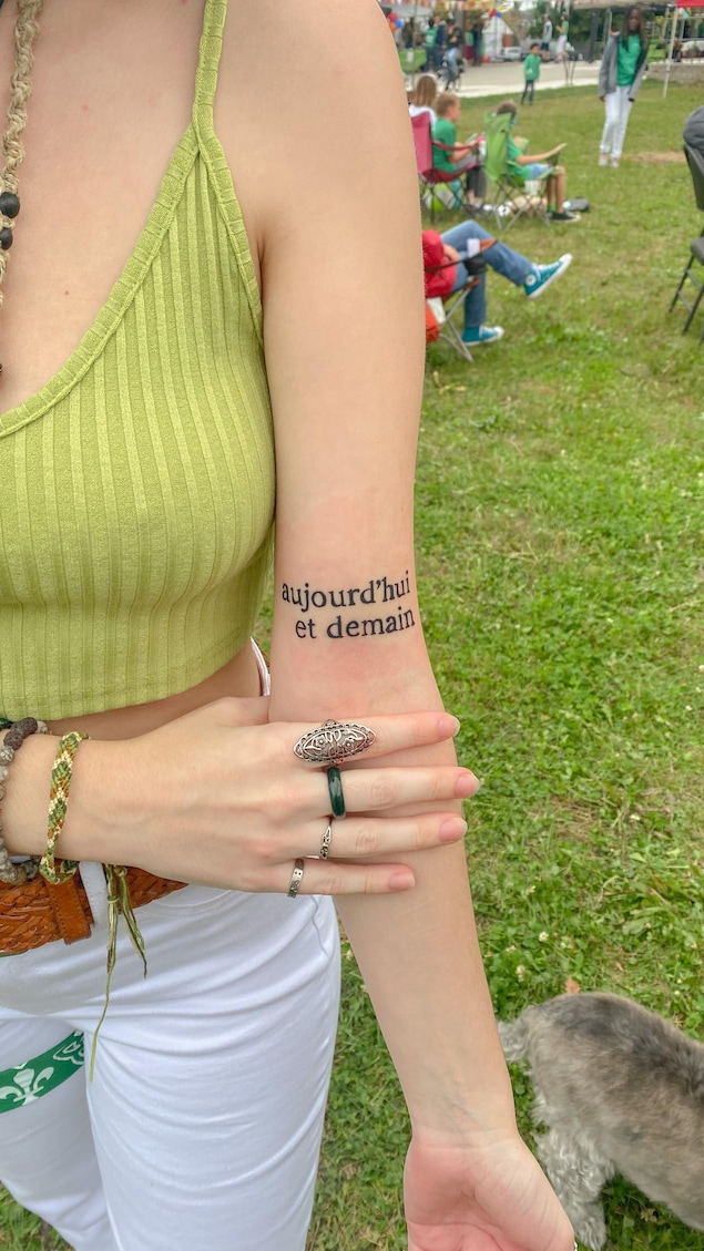 Tatouage franco-ontarien "Aujourd'hui et demain".
