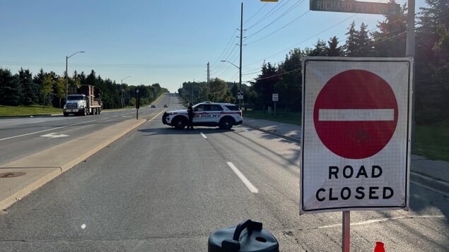 U﻿n policier meurt dans une collision frontale à Markham