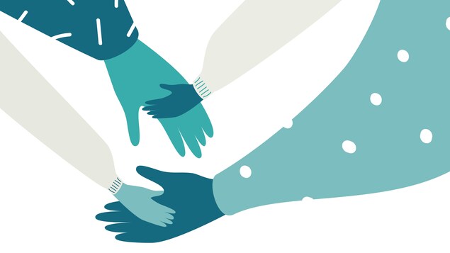 Une illustration représentant deux mains de parents qui tiennent les mains de deux enfants.