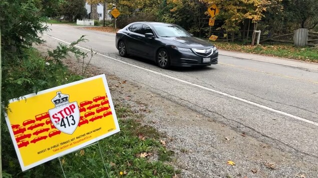 50 000 signatures pour demander à Ottawa d’enterrer le projet de l’autoroute 413