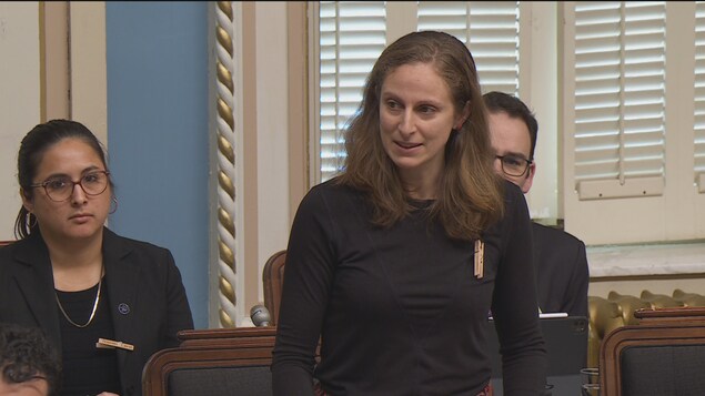 Christine Labrie souligne la 33e semaine de prévention du suicide à Québec 