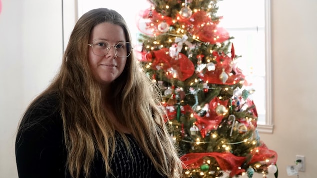 Marie-Christine Lanoue sourit à la caméra