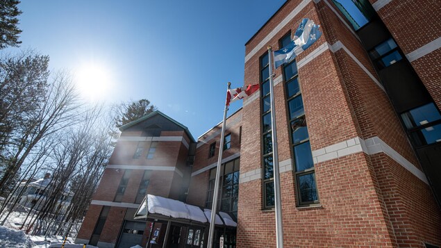 Cours de français : de nombreuses questions persistent au Collège Champlain de Lennoxville