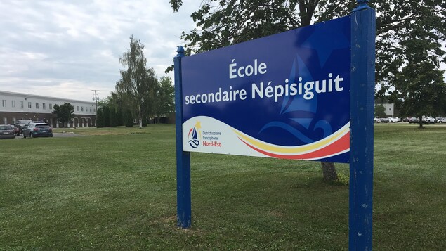 L'École secondaire Népisiguit, à Bathurst, est l'une des écoles où l'on trouve un enseignant suppléant à temps plein