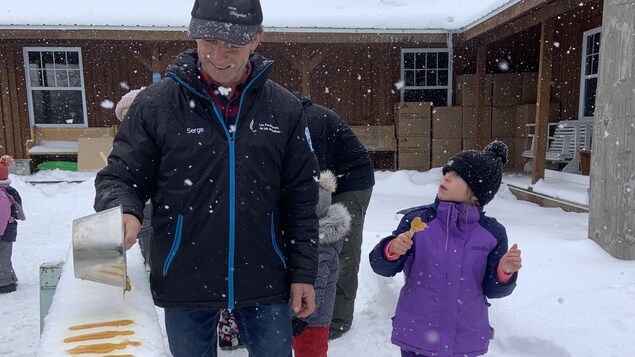 Le temps des sucres démarre sur les chapeaux de roues en Estrie