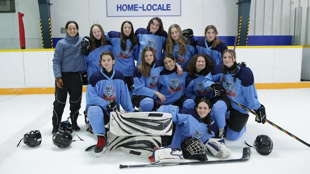 Le hockey féminin à l’honneur d’une série jeunesse franco-ontarienne