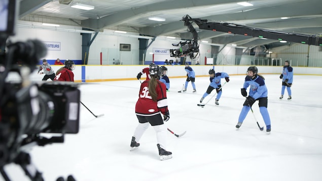 Une série franco-ontarienne pour ados sur le hockey féminin