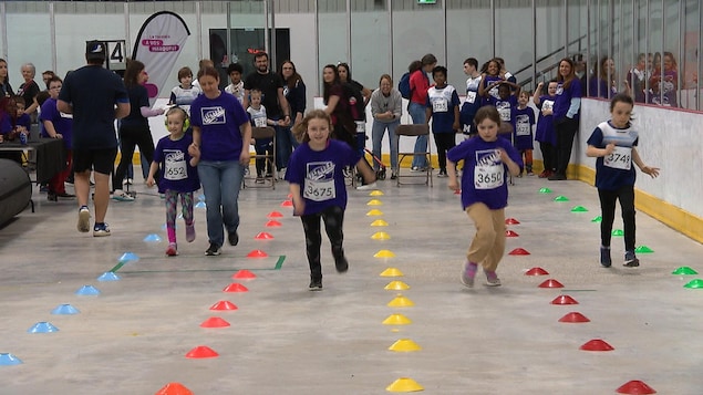 La tournée À vos marques était de passage à Rimouski L'événement permet aux personnes en situation de handicap de pratiquer des sports adaptés. Plus de 180 athlètes ont participé aux activités dans une ambiance festive. 